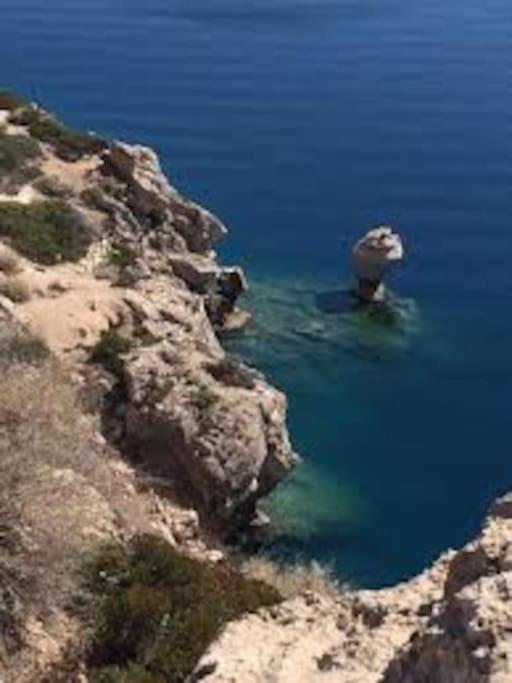 House By The Sea At Skaloma, Loutraki Villa วูลิอักเมนิเลค ภายนอก รูปภาพ